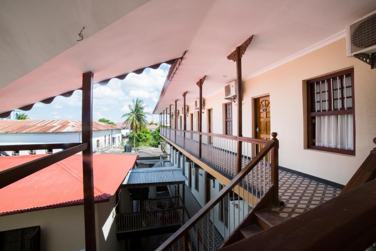 Antonio Garden Hotel Zanzibar Buitenkant foto